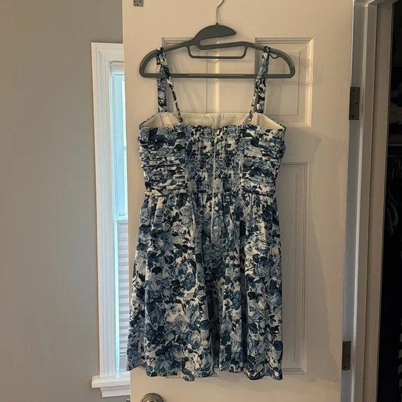 Abercrombie mini dress - Picture 2 of 5